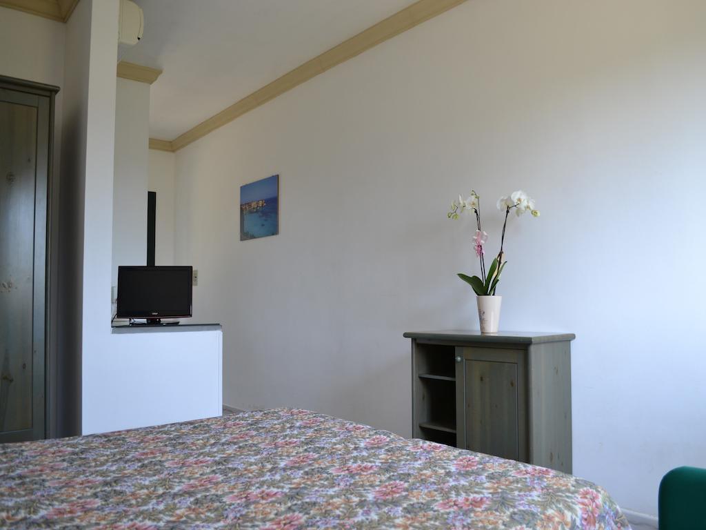 Resort La Brunese Torre dell'Orso Chambre photo